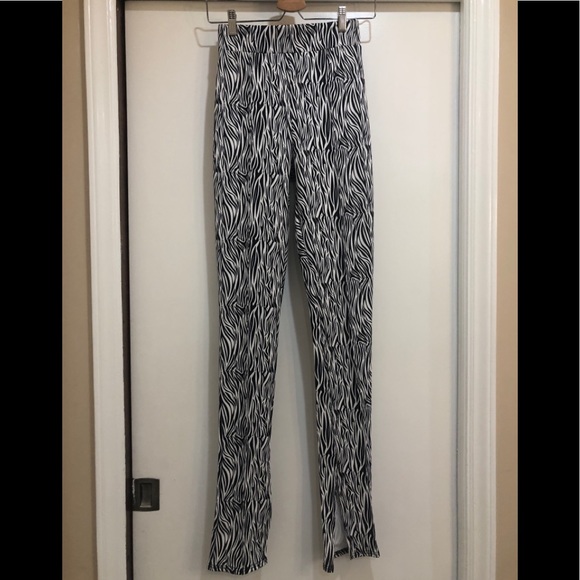 PrettyLittleThing Zebra skinny trouser size 4 - Picture 9 of 9